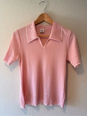 VINTAGE GAZELLE Women's Pink Short Sleeve Knit Top with Scallop Collar
